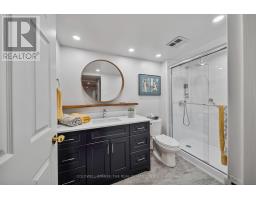 1007 - 701 King Street W, Toronto, ON M5V2W7 Photo 19