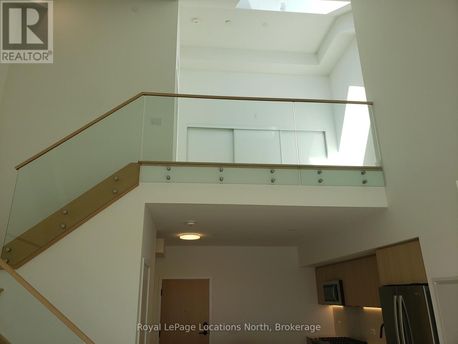 31 Huron Street — photo 23