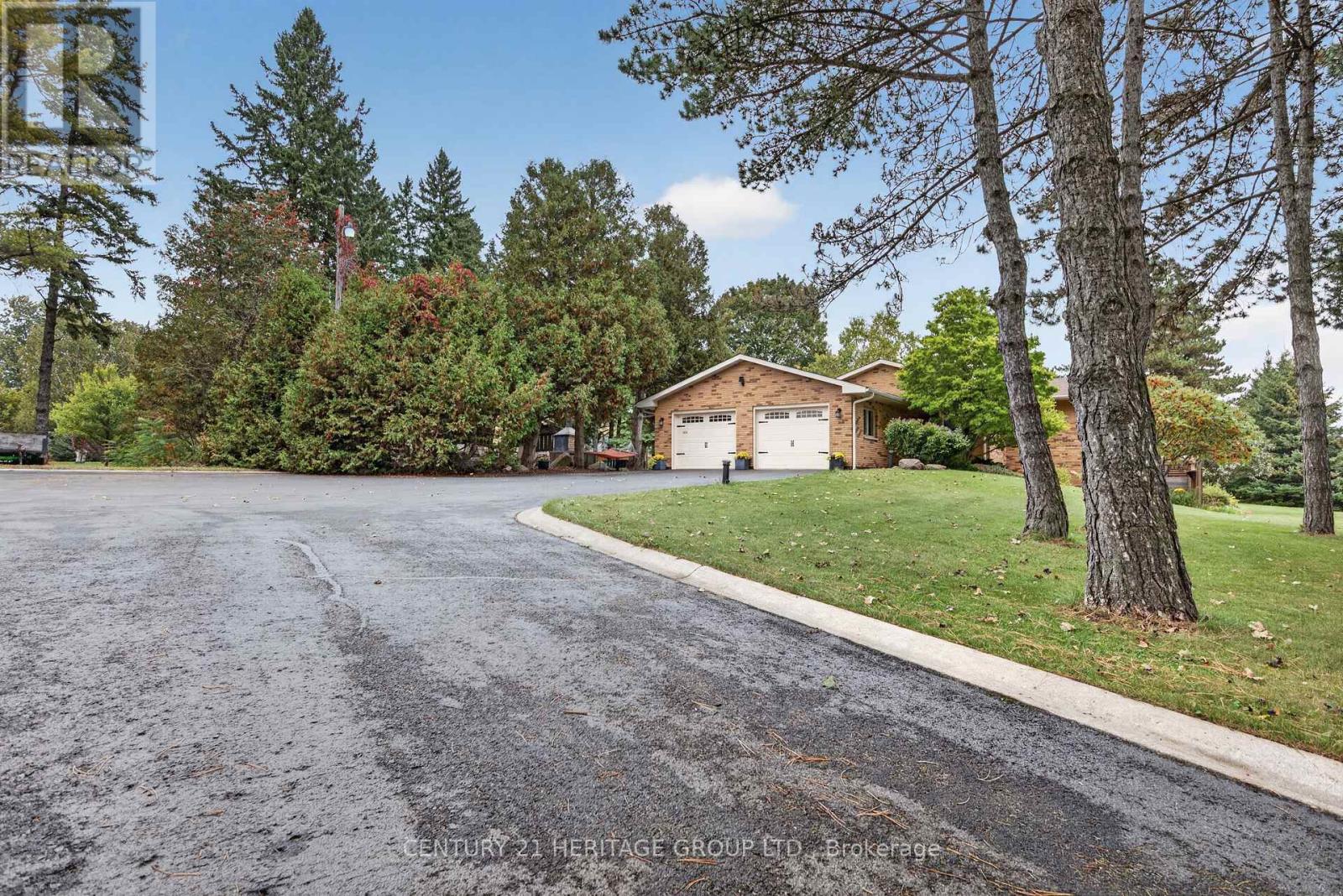 1 ARTHUR EVANS CRESCENT - Image 3