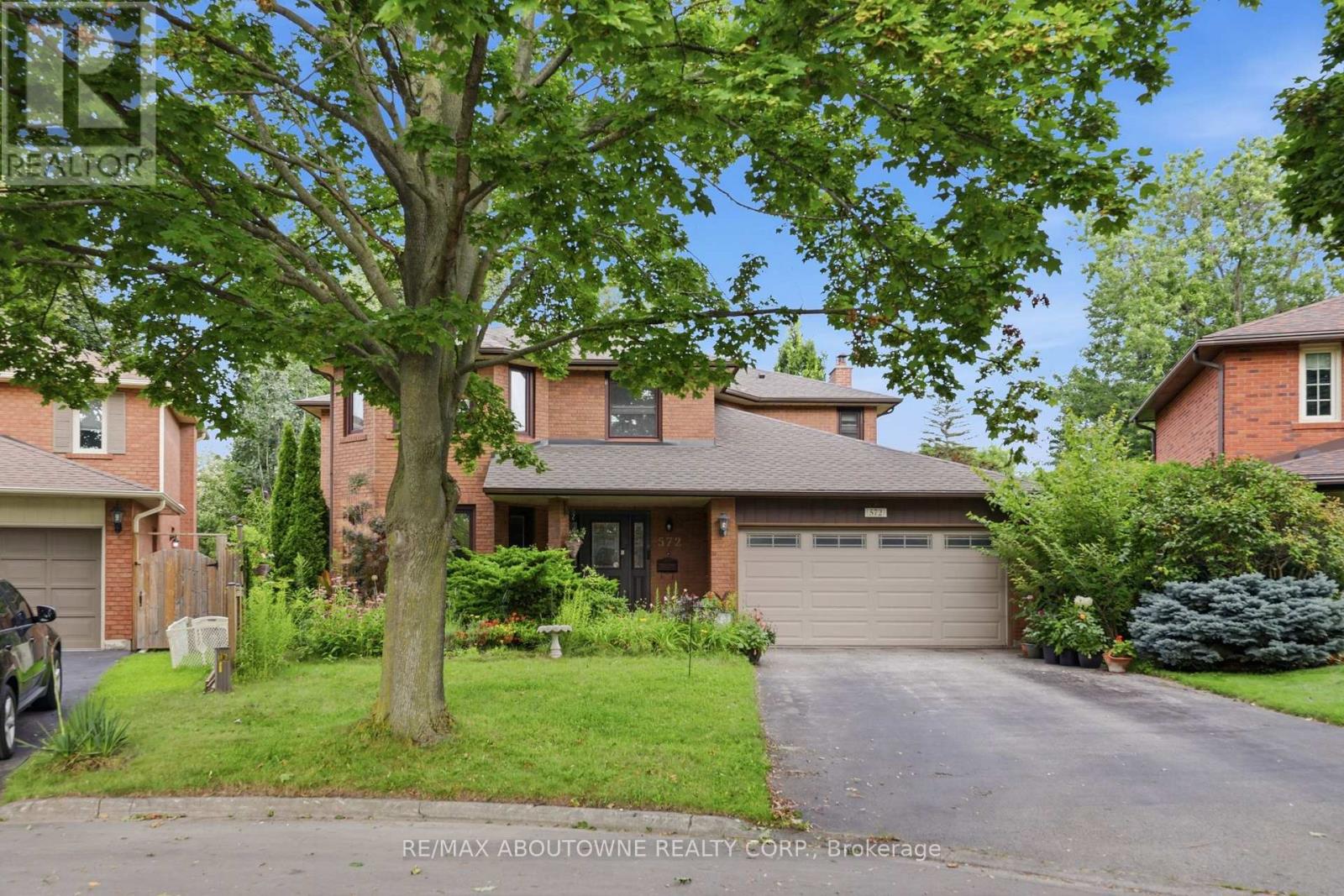 572 Harmony Avenue, Burlington, ON