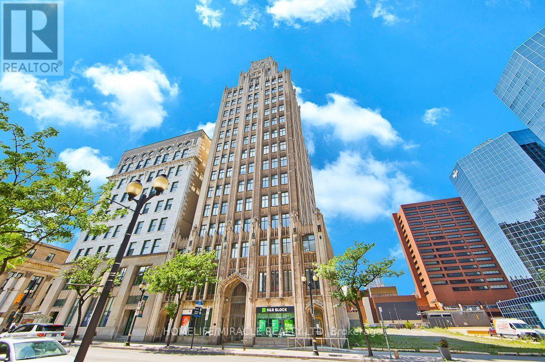#505 36 JAMES STREET S - 1