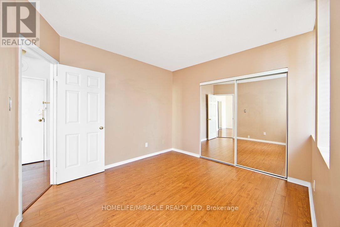 #505 36 JAMES STREET S - Image 12