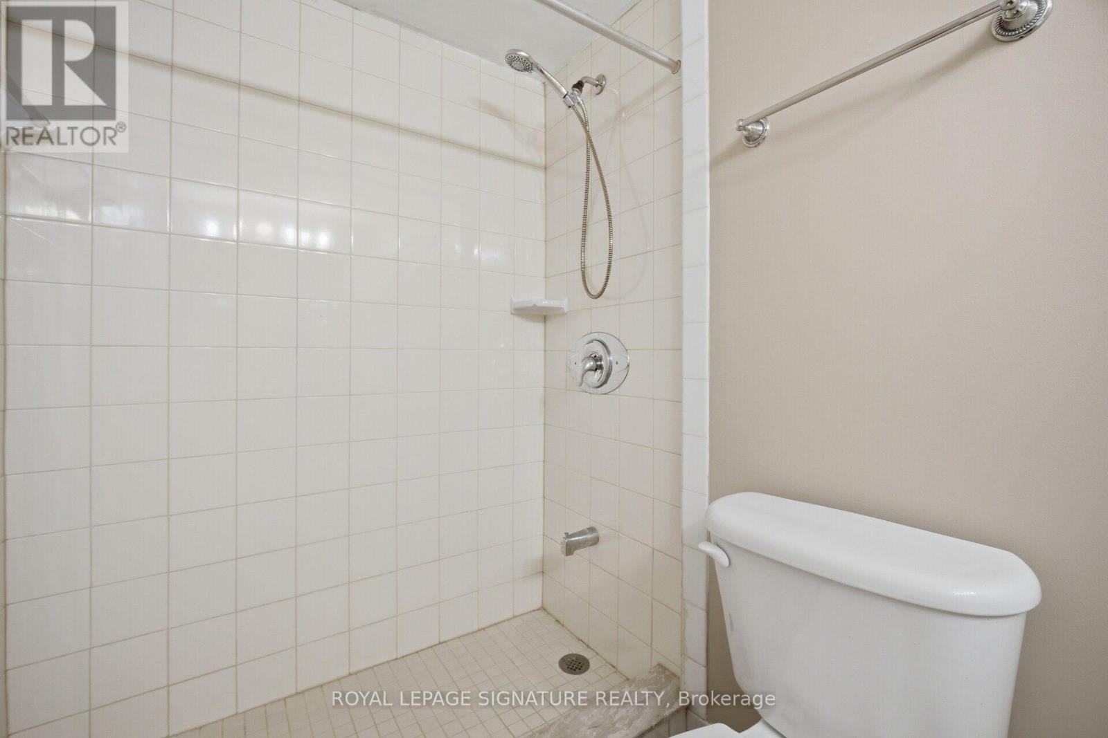#1002 77 CARLTON STREET - 17