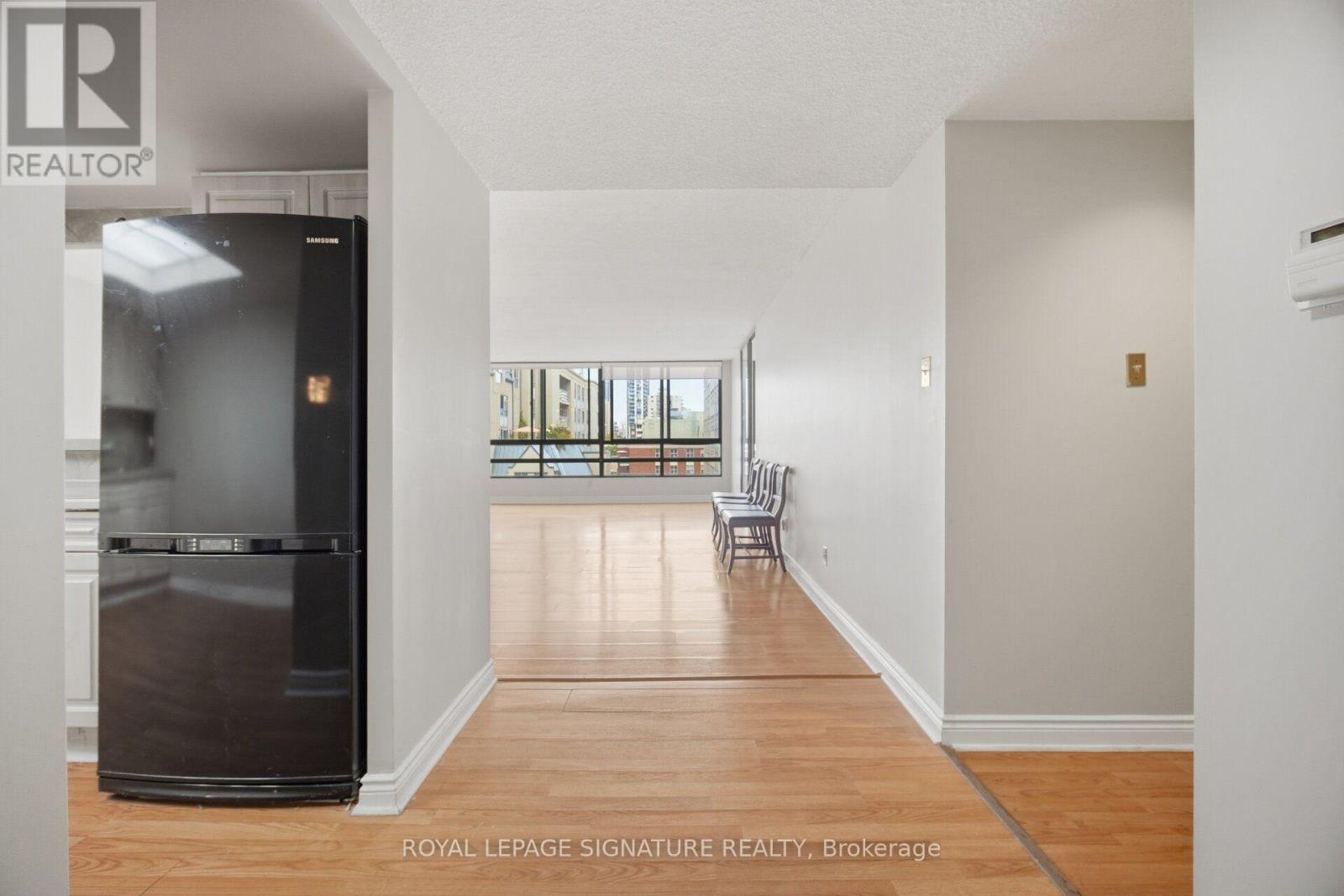 1002- 77 Carlton Street, Toronto, ON photo 6