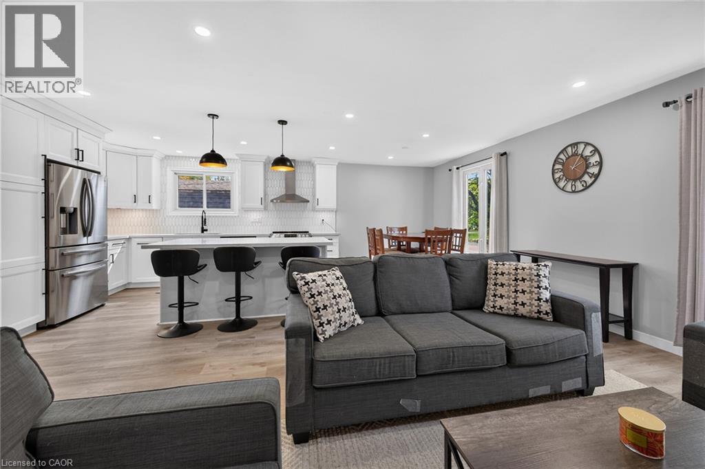 15 MILLER Crescent - Image 10