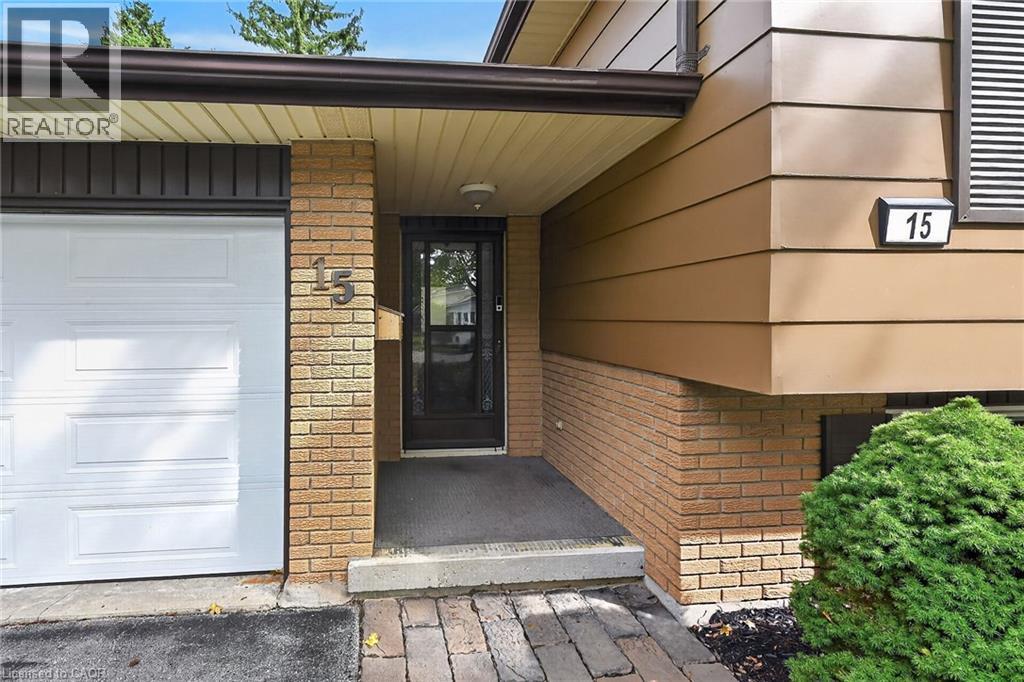 15 MILLER Crescent - 3