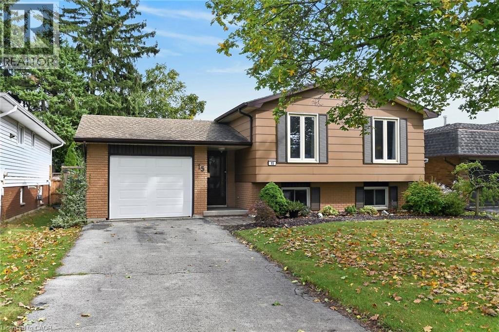 15 MILLER Crescent - 2