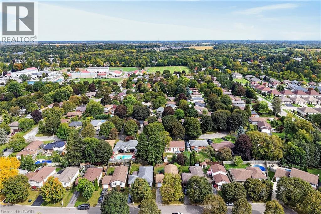 15 MILLER Crescent - 50