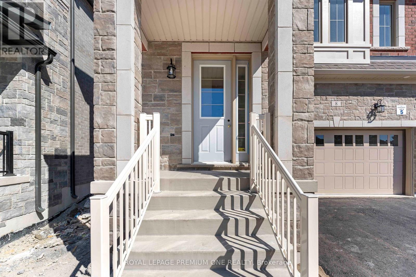 8 Jack Kenny Court, Caledon, ON photo 4