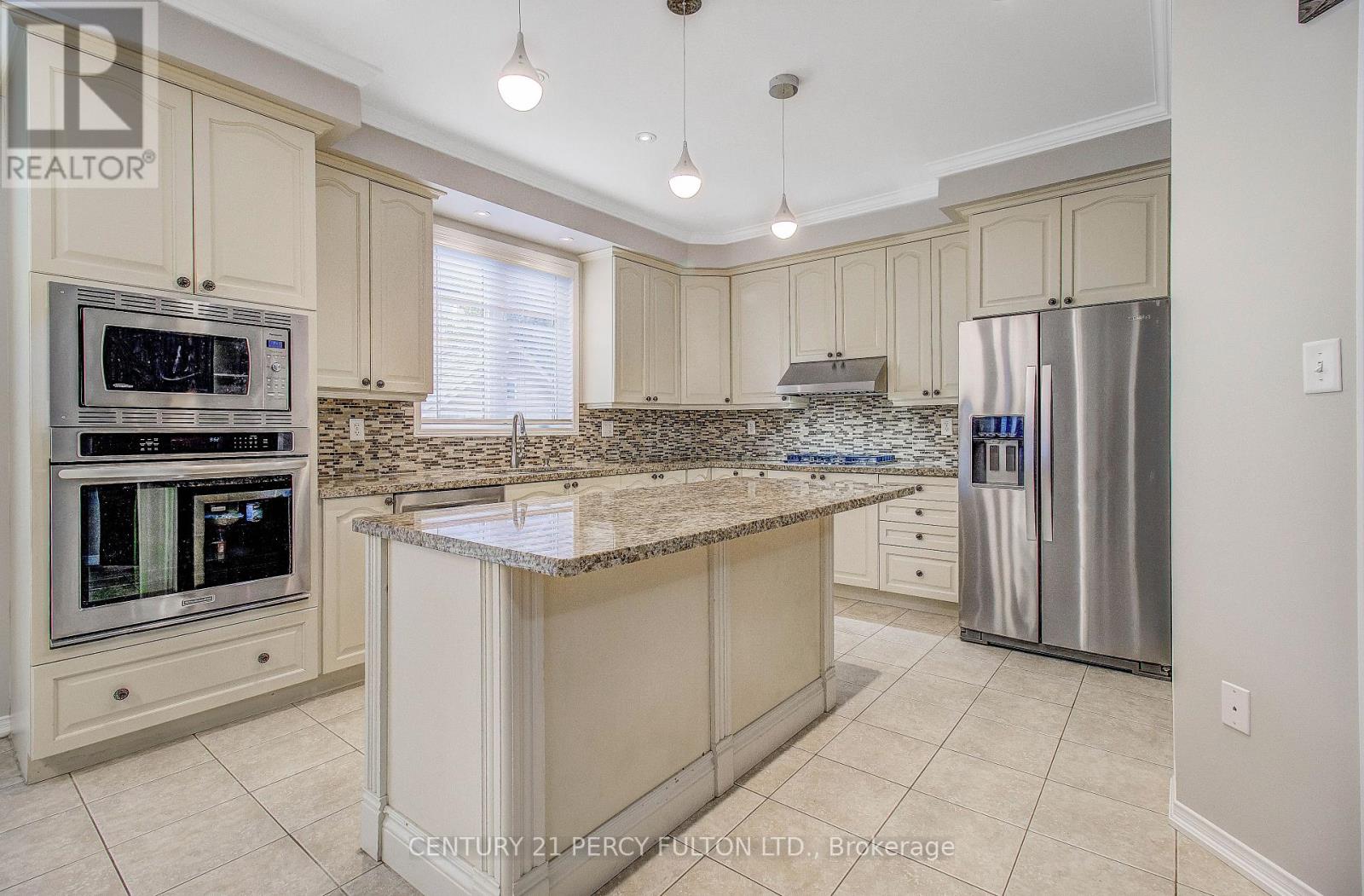 24 BELLHOUSE PLACE - 11