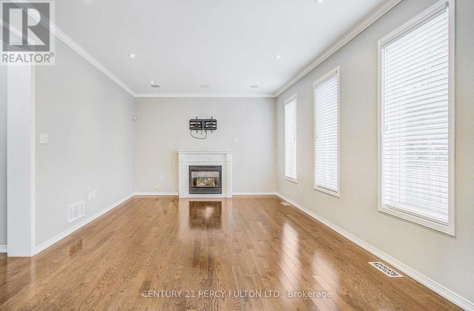24 BELLHOUSE PLACE - 13