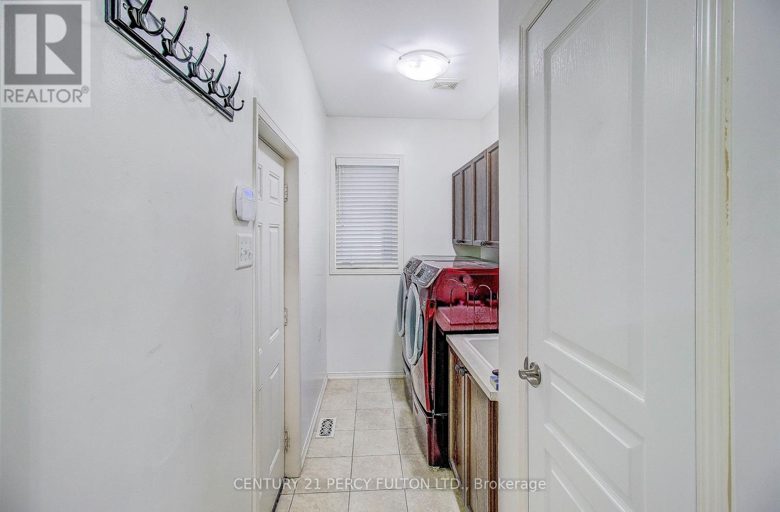 24 BELLHOUSE PLACE - 15