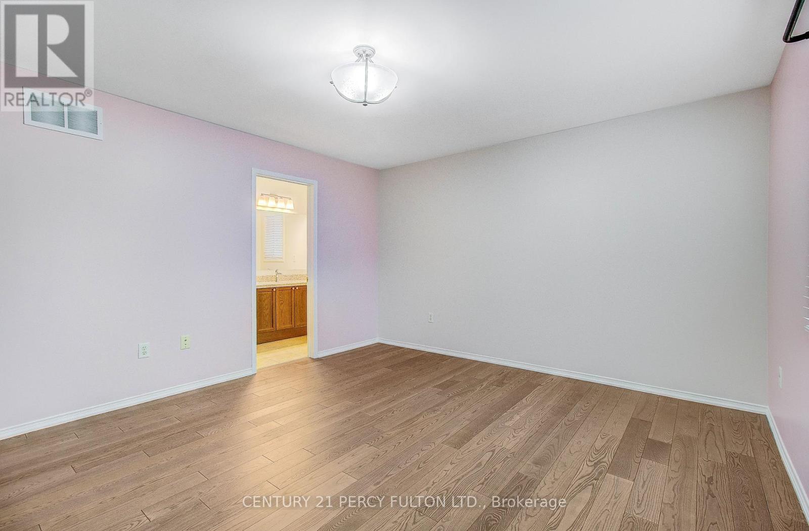 24 BELLHOUSE PLACE - 27