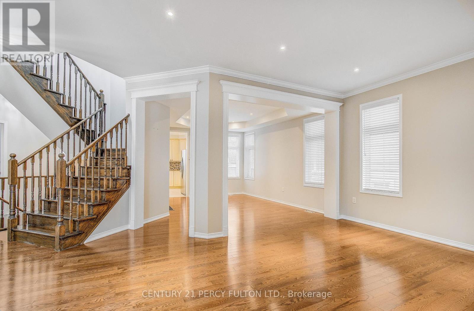 24 BELLHOUSE PLACE - 4