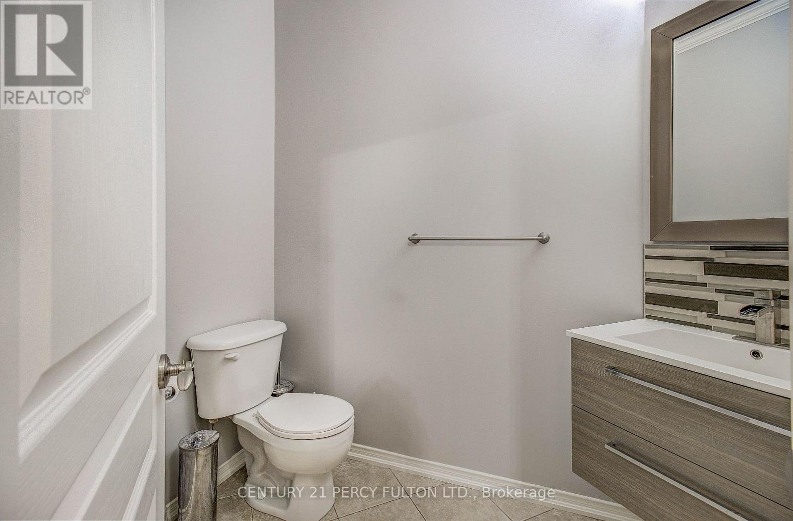 24 BELLHOUSE PLACE - 8