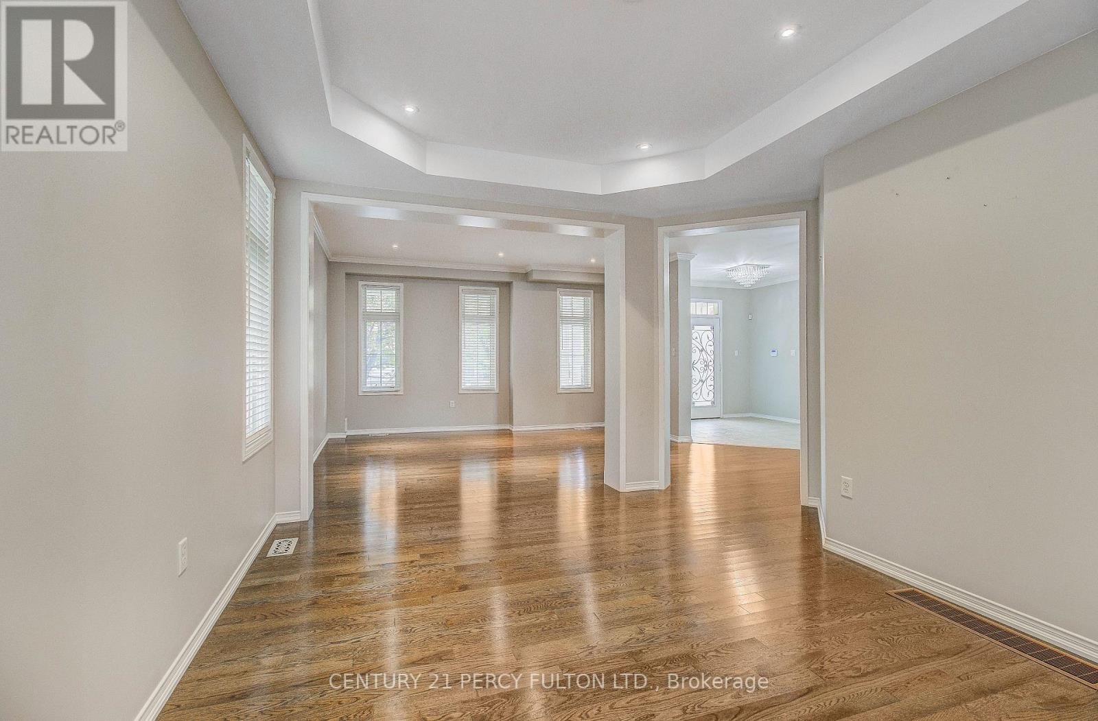 24 BELLHOUSE PLACE - 9