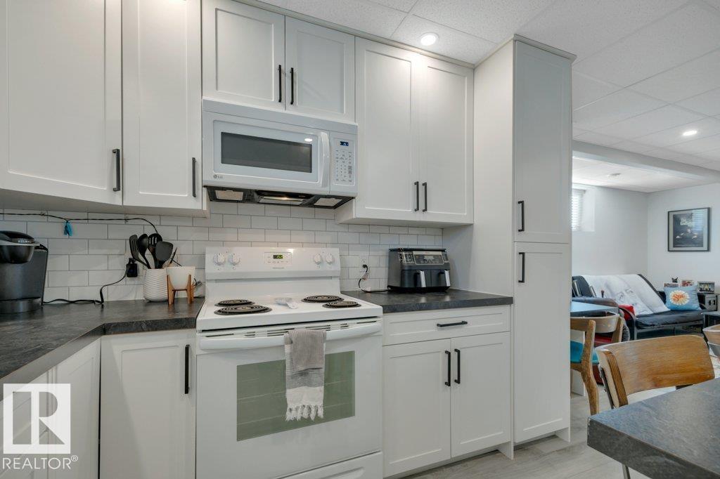 5109 57 AV - Image 60