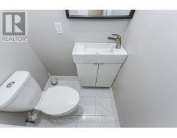 Upper Portion - 137 Avondale Boulevard, Brampton, ON L6T1H5 Photo 27