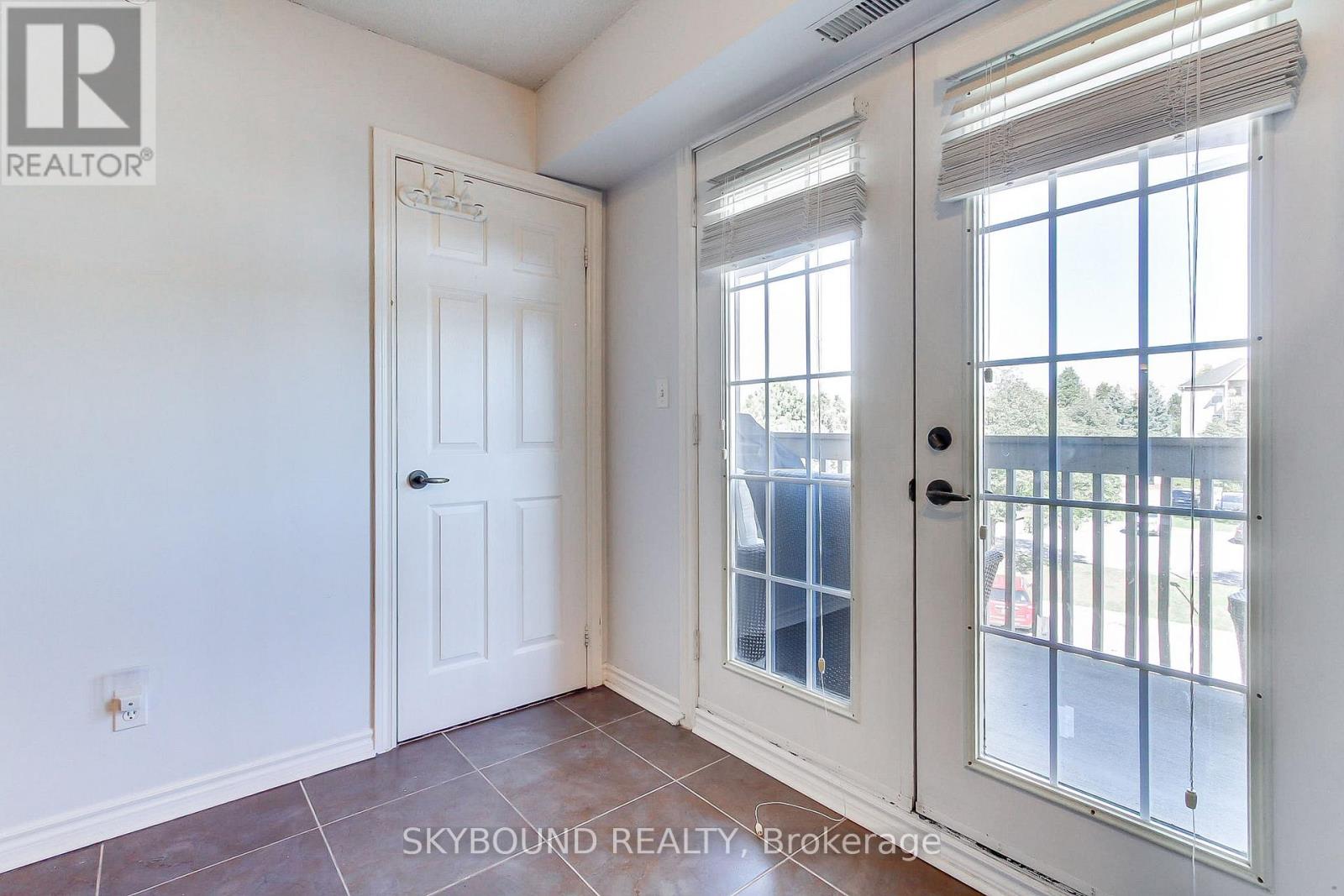 #302 4003 KILMER DRIVE - 17
