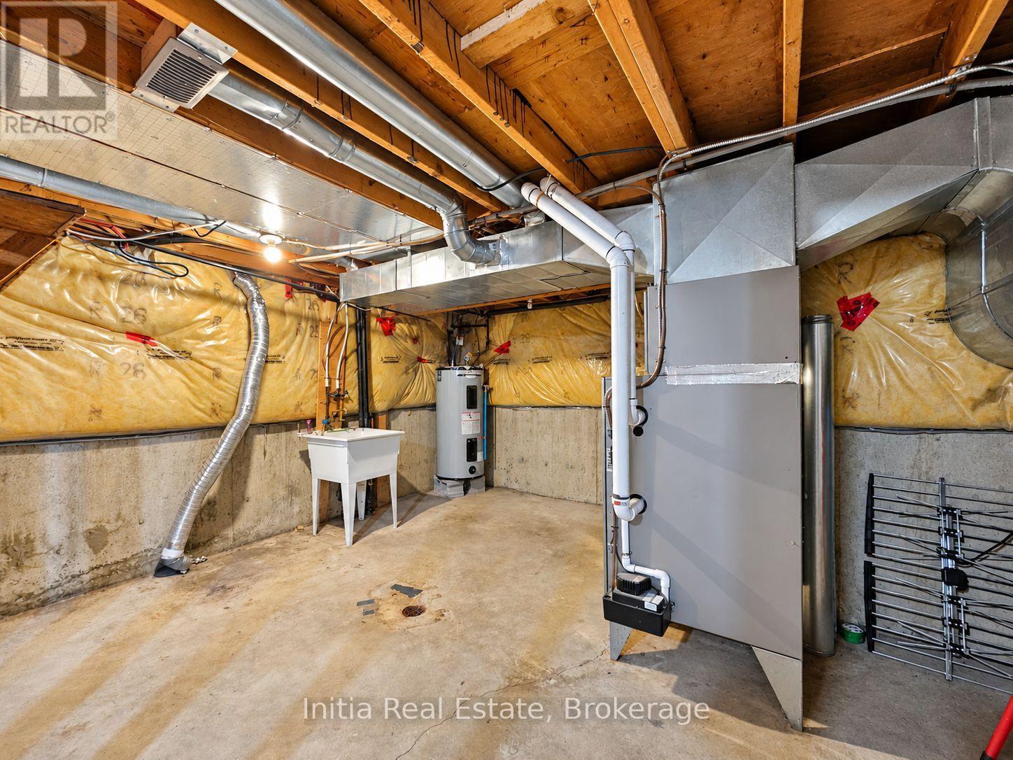 8370 Gregory Place, Windsor, ON photo 25