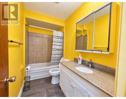 8370 Gregory Place, Windsor, ON N8S4N4 Photo 16