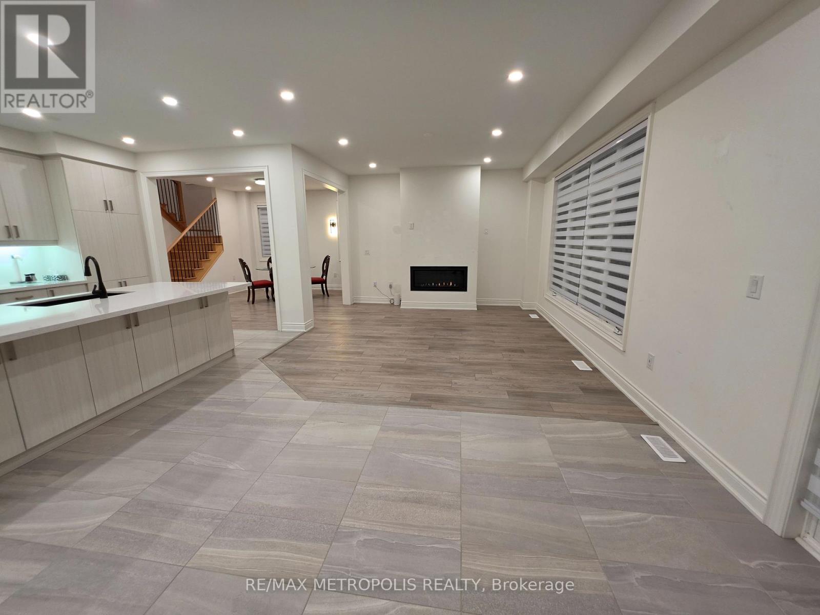 10 Wraggs Road, Bradford West Gwillimbury, ON photo 7