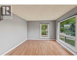 Bedroom - 1215 137 Avenue Se, Calgary, AB T2J6N3 Photo 7