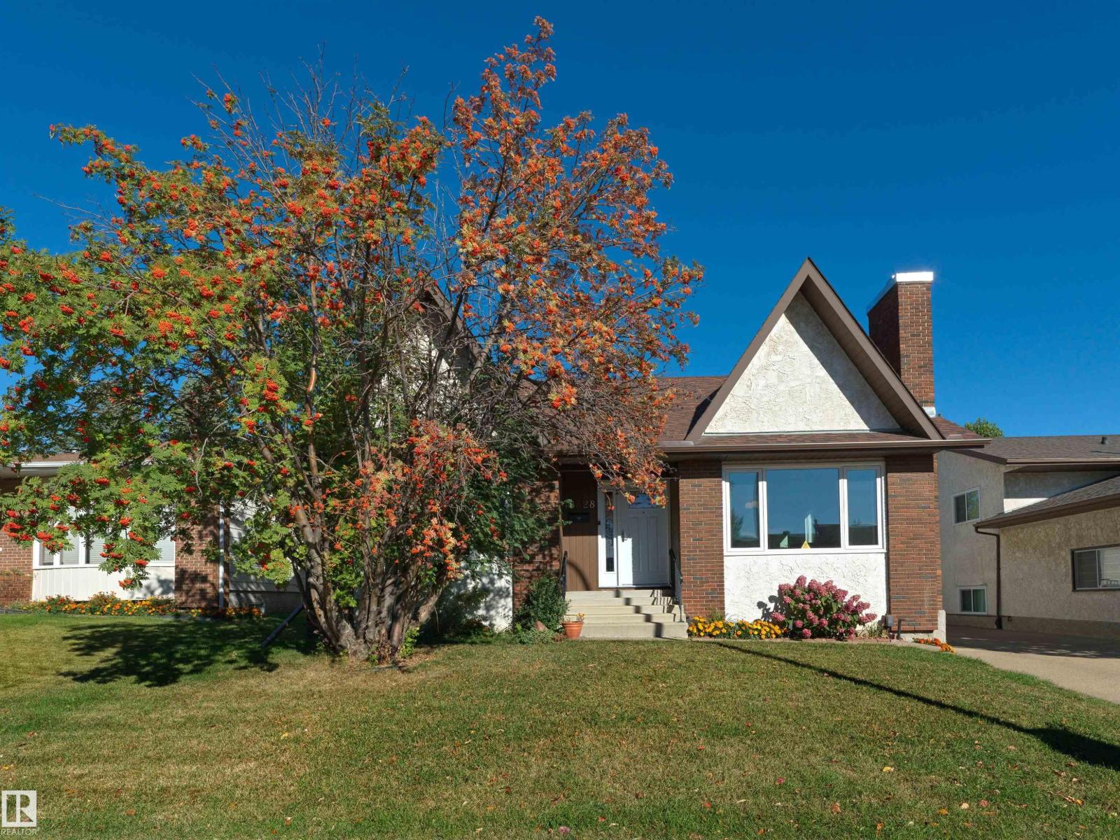 18528 98 AV NW - 1