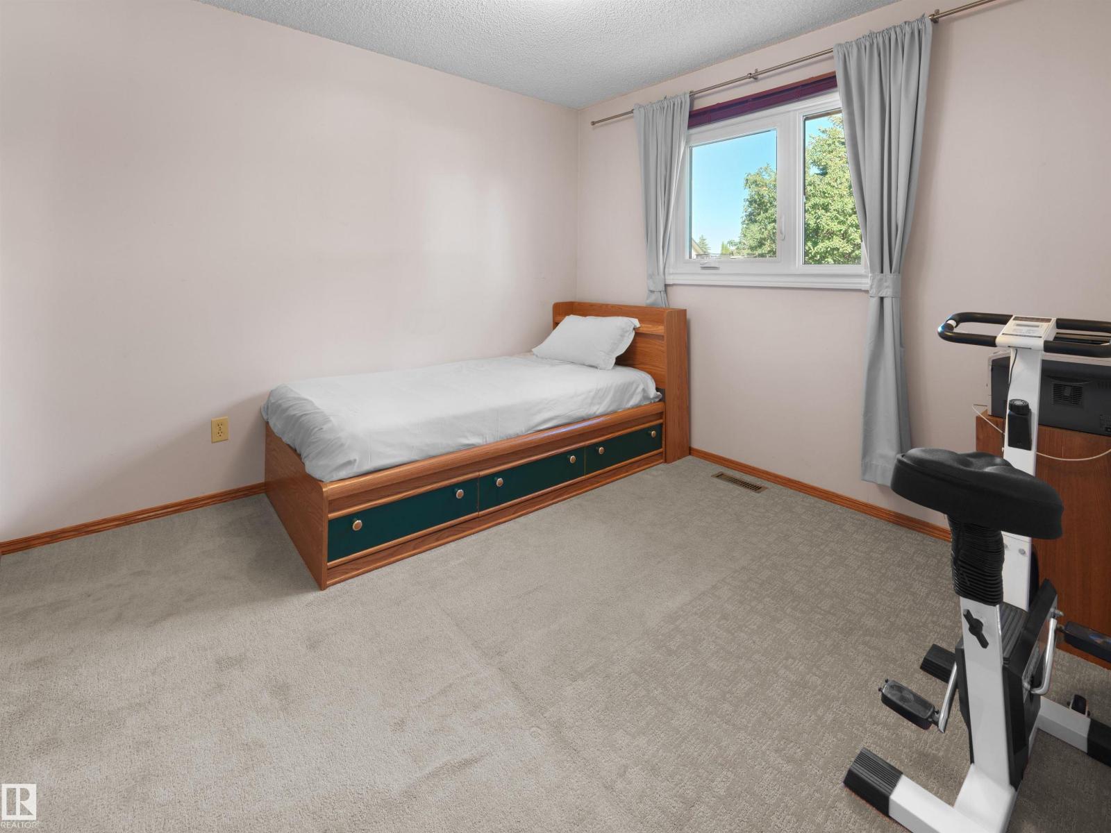 18528 98 AV NW - 17