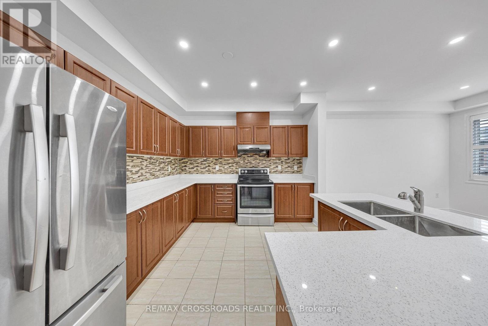 138 Angus Drive, Ajax, ON photo 24