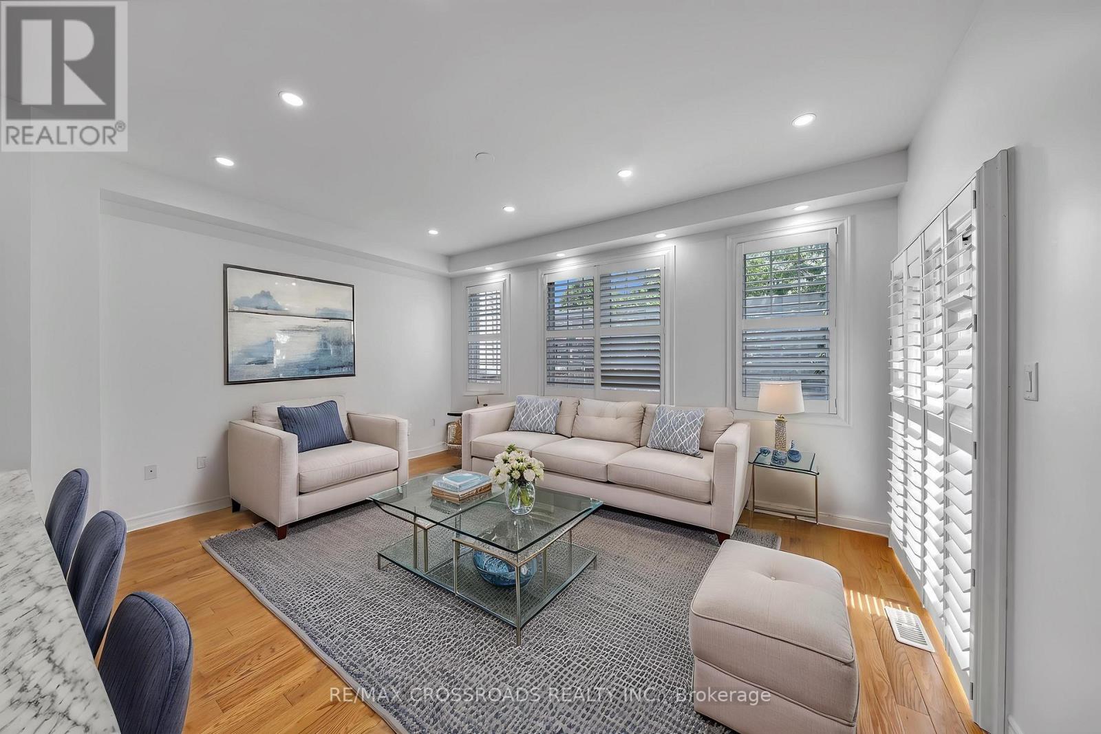 138 Angus Drive, Ajax, ON photo 3