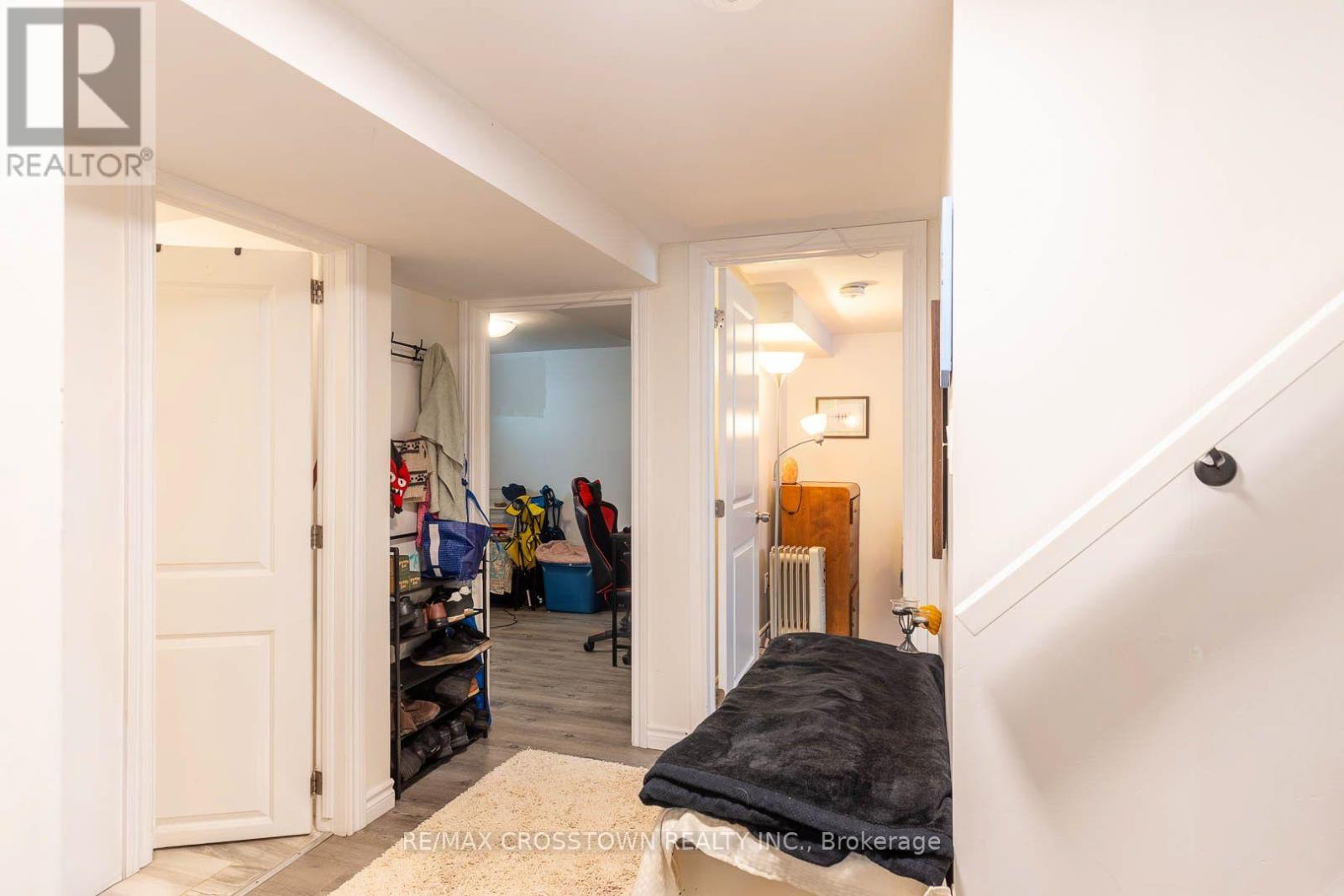 86 Victoria Street, Barrie photo 16