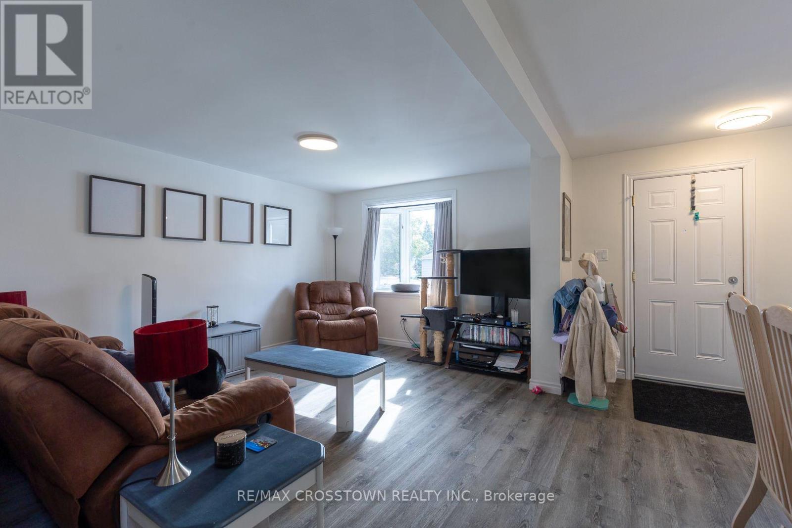 86 Victoria Street, Barrie photo 5