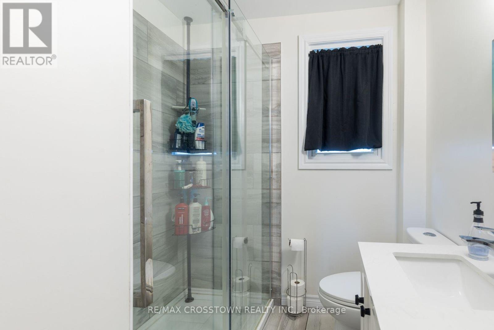 86 Victoria Street, Barrie photo 9