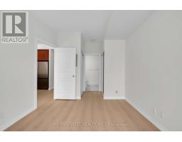 1710 - 220 Burnhamthorpe Road W, Mississauga, ON L5B4N4 Photo 9