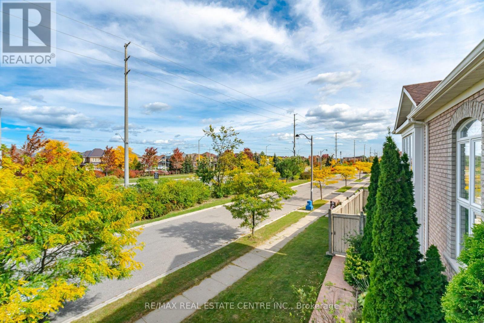 65 CONNOLLY CRESCENT - 41