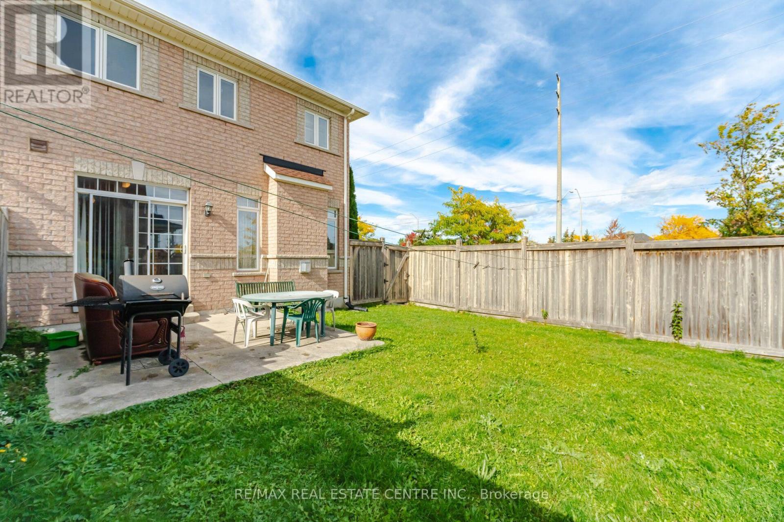 65 CONNOLLY CRESCENT - 46