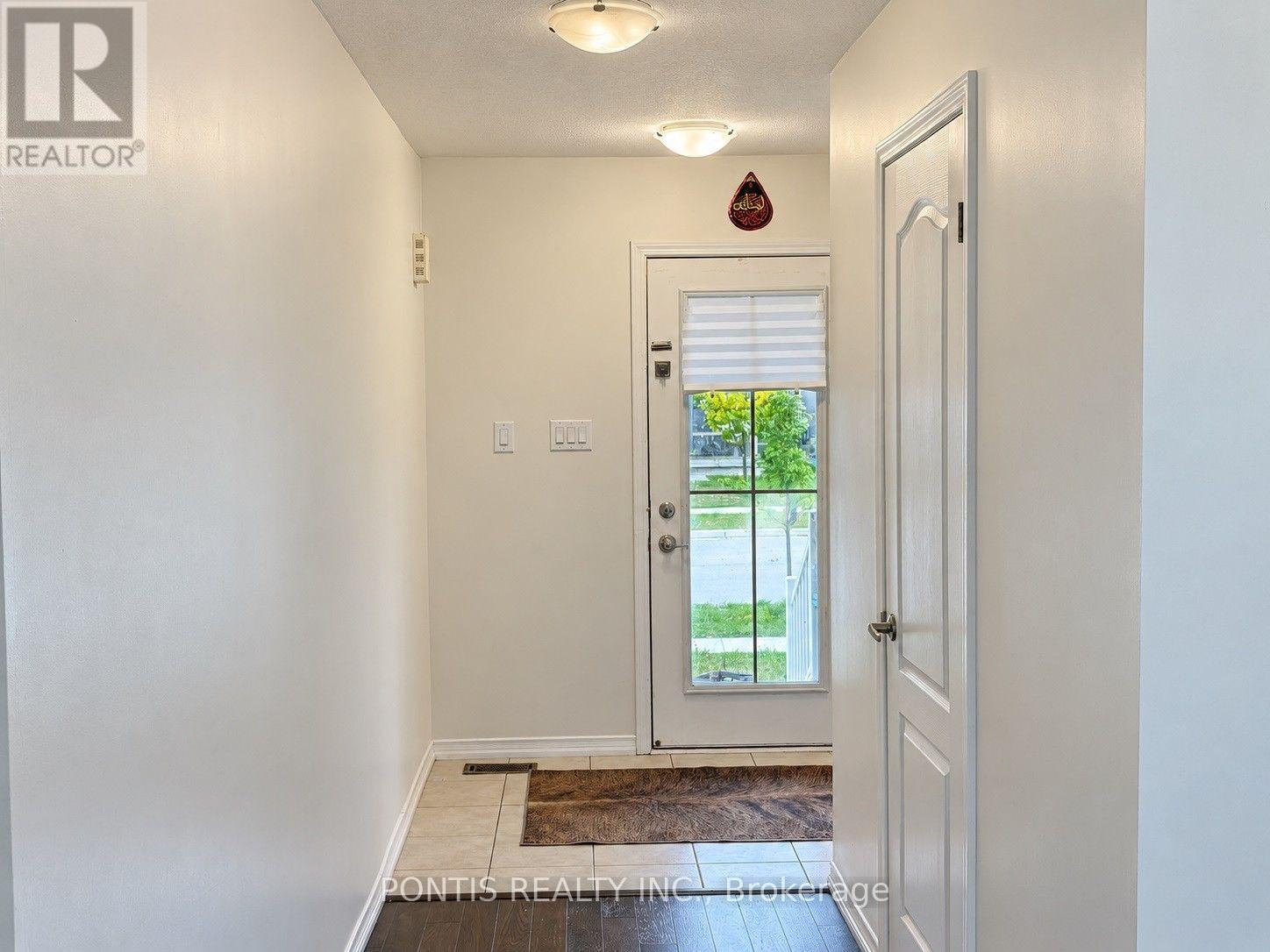 86 Munro Circle, Brantford, ON photo 6
