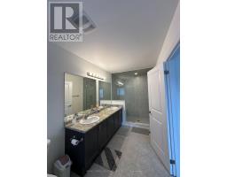 130 Sapphire Way, Thorold, ON L2V0L5 Photo 32