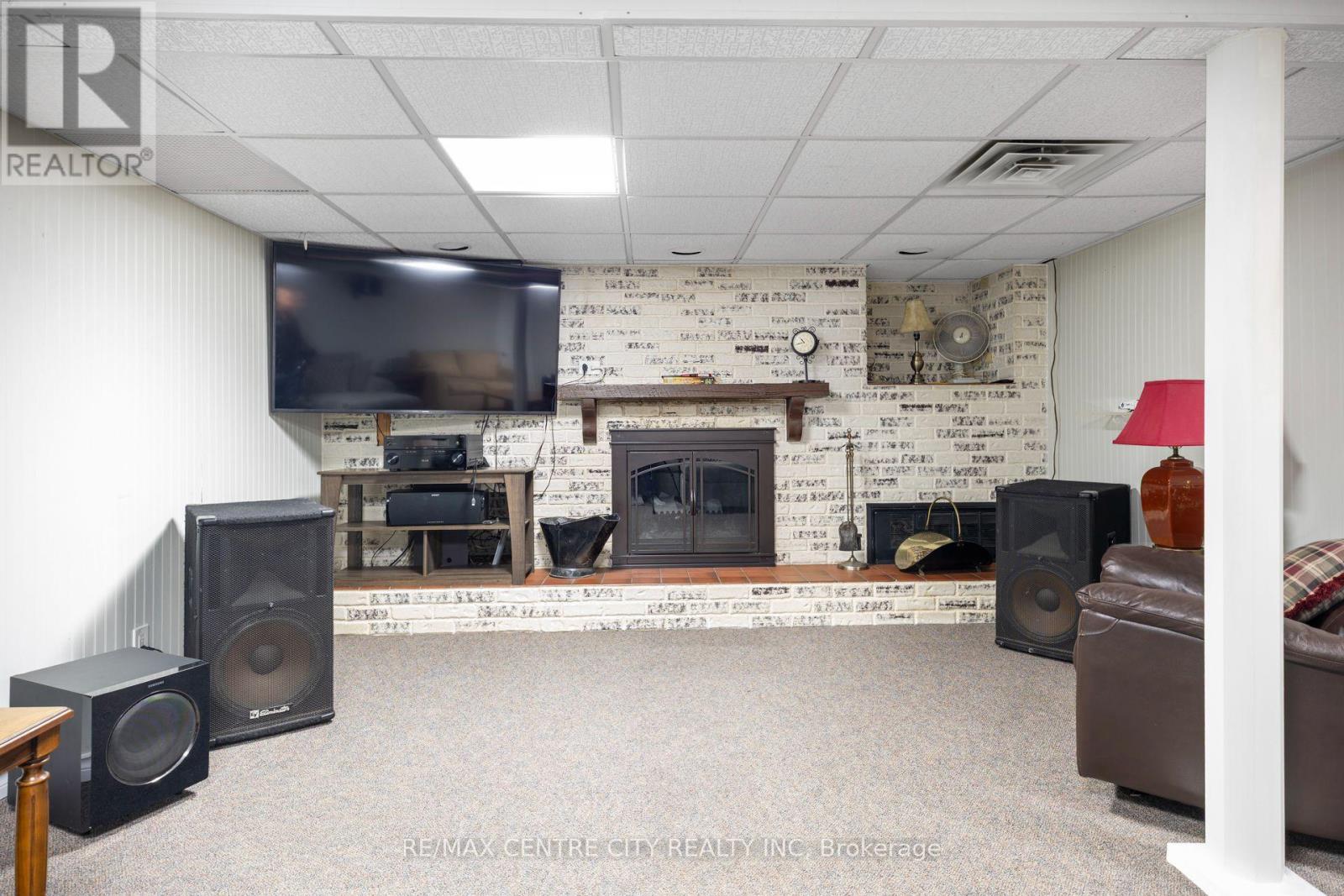 324 CARLOW ROAD - 20
