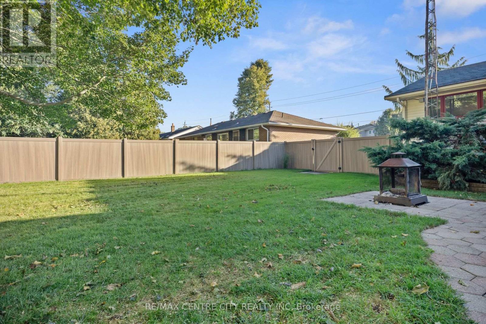 324 CARLOW ROAD - 38