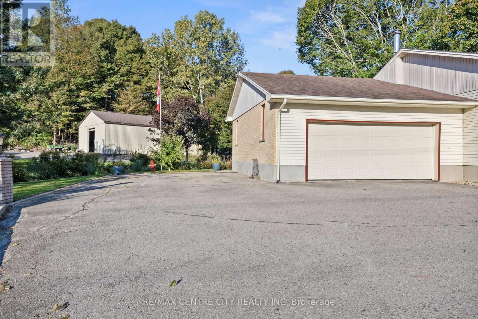 324 CARLOW ROAD - Image 28