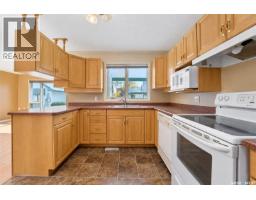 107 111 2nd Avenue E, Rosetown, SK S0L2V0 Photo 22