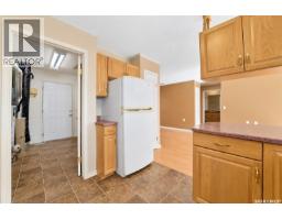 107 111 2nd Avenue E, Rosetown, SK S0L2V0 Photo 33