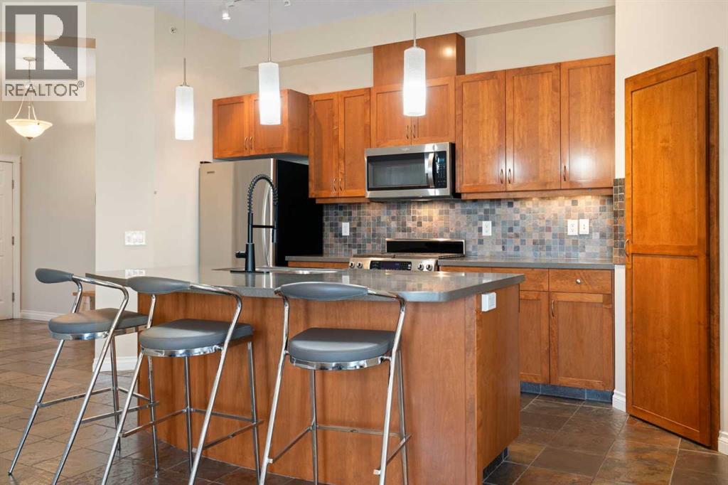 #405 6 Hemlock Crescent SW - Image 5
