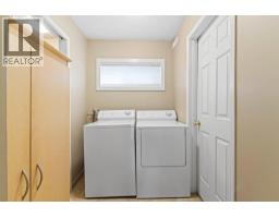 76 Coachway Gardens SW - photo 5
