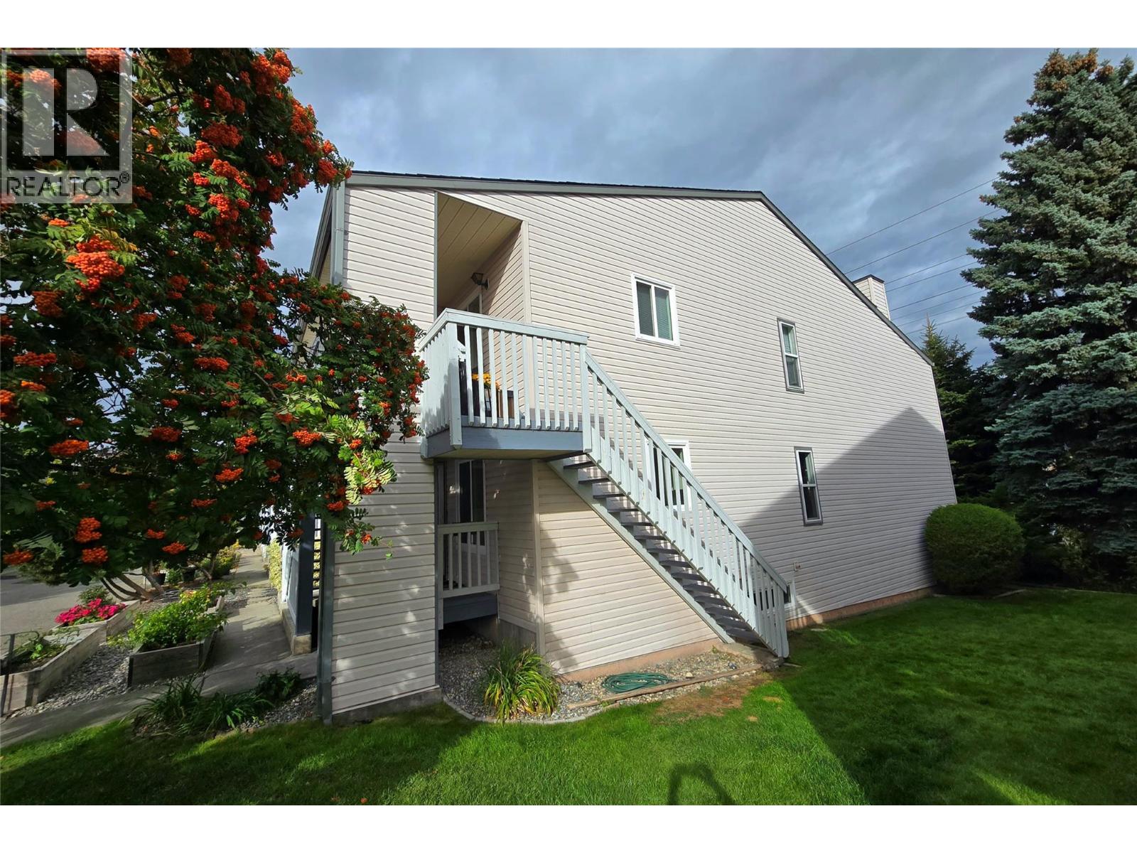 #6 3000 Richter Street - 35