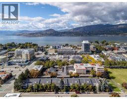 6 3000 Richter Street, Kelowna