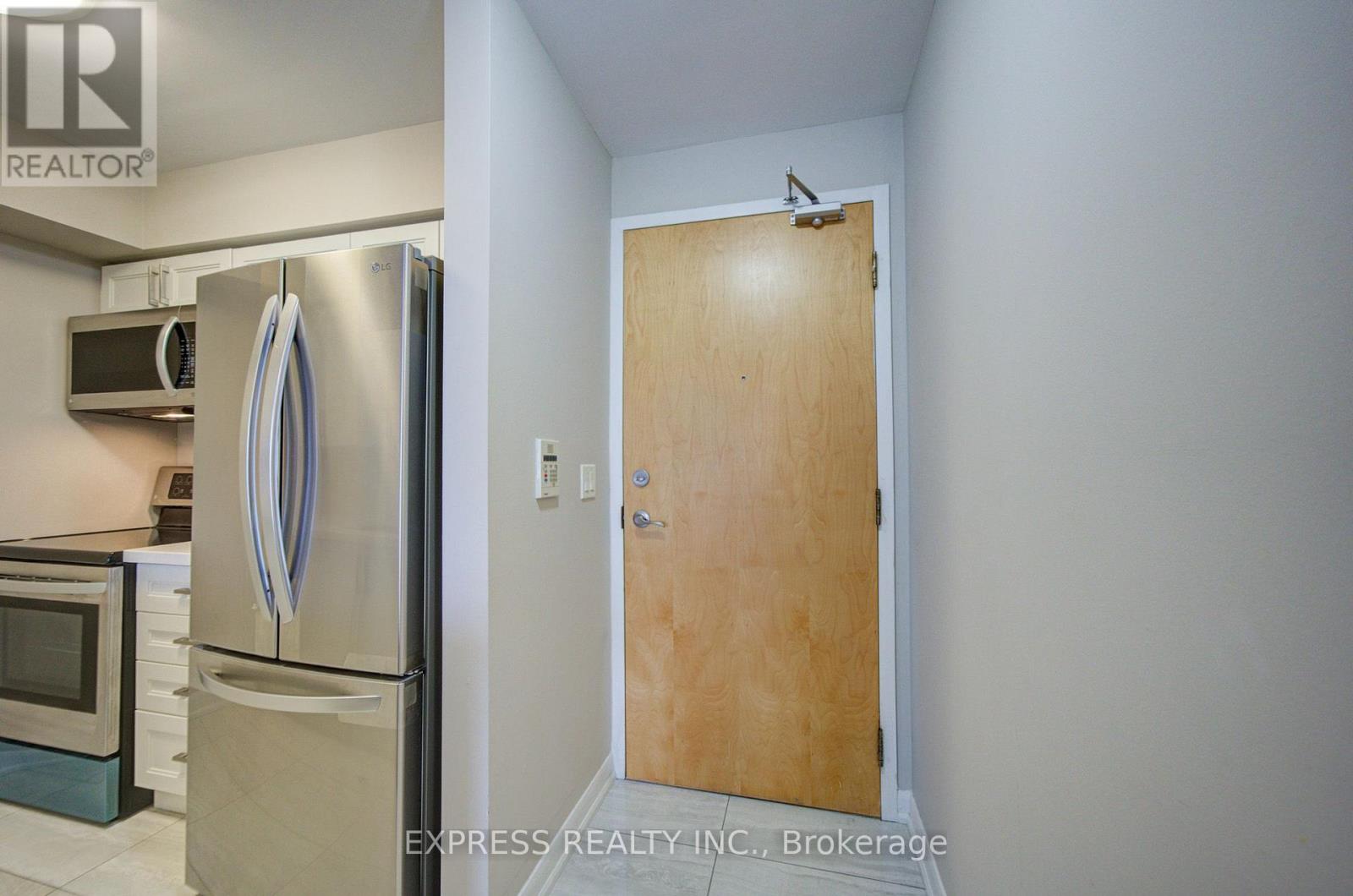 #1005 4978 YONGE STREET - 7