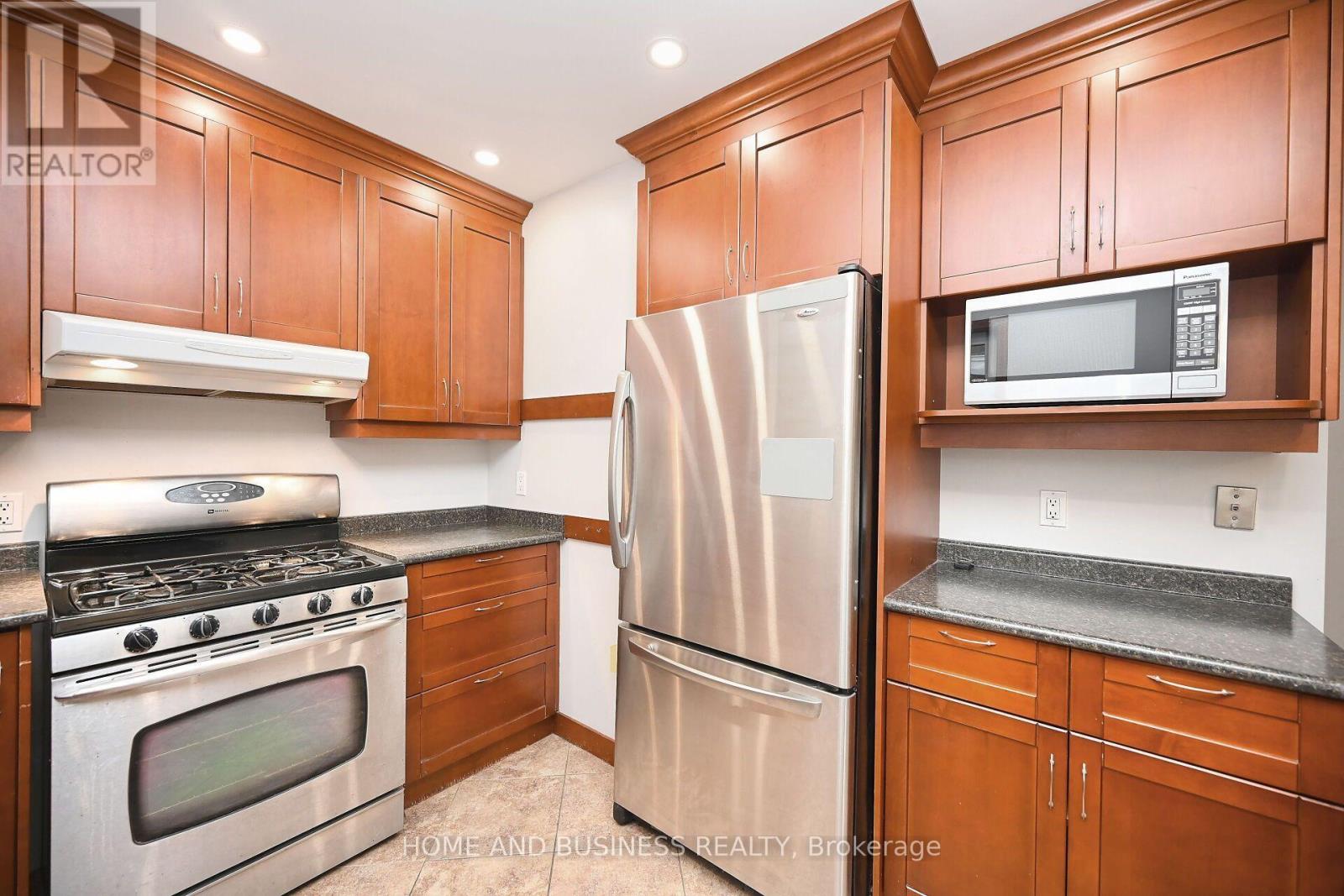 3668 THE CREDIT WOODLANDS ROAD - 25